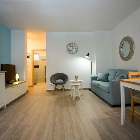 Cozy Coastal Apartment Gama Split Exterior photo